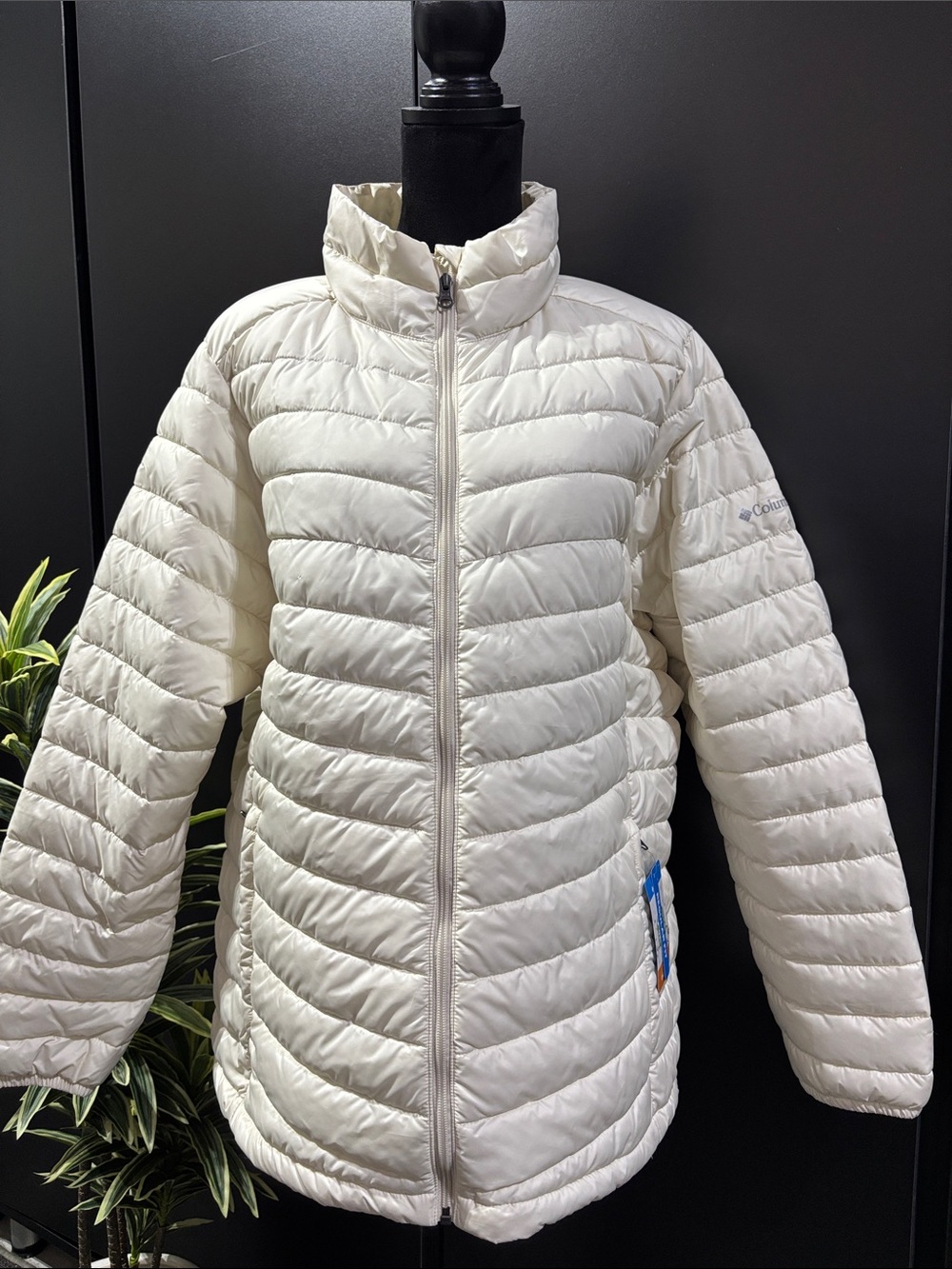 Columbia Chestnut Clearing puffer,water resistant regular fit,zip hip pockets